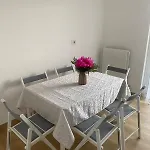 Veyana House Apartamento *